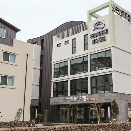 涉地岬日升酒店 西归浦市 外观 照片