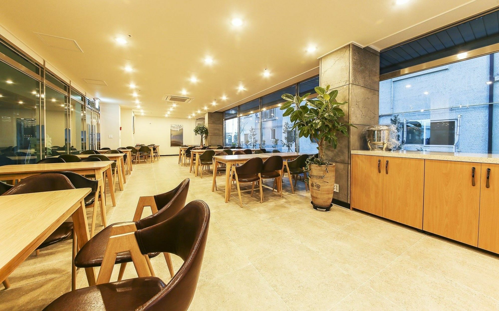 涉地岬日升酒店 西归浦市 外观 照片